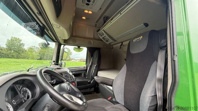 Standard SZM DAF XF 530 FT