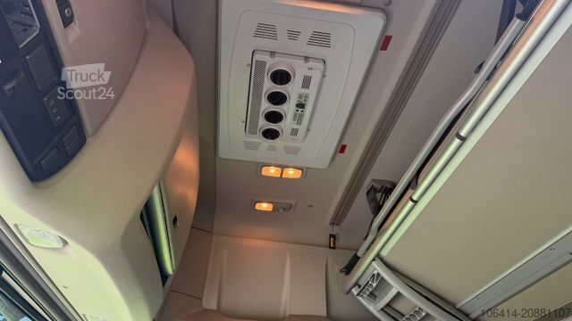 Standard SZM DAF XF 530 FT