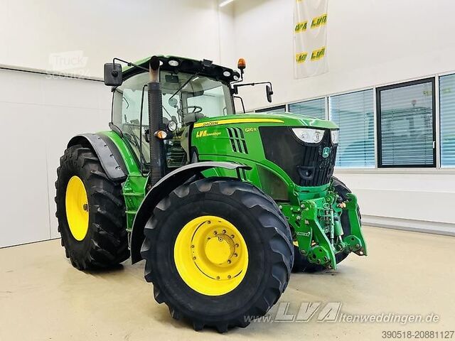 Ciągnik John Deere 6210R