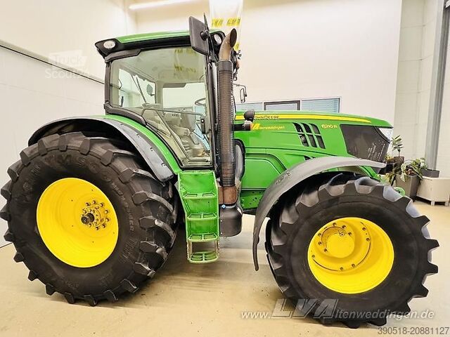 Ciągnik John Deere 6210R