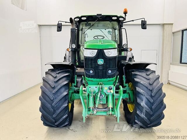Ciągnik John Deere 6210R
