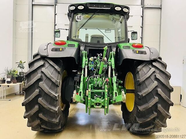 Ciągnik John Deere 6210R