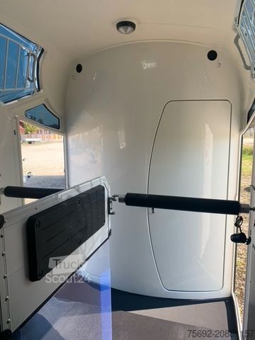 Prikolica za prevoz konj BÖCKMANN NEO LSR , begehbare Sattelkammer H 240 cm