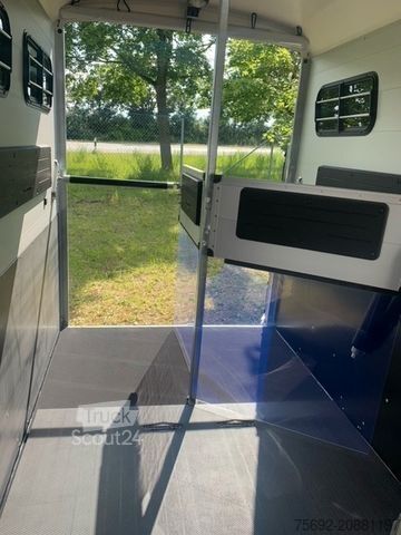 Prikolica za prevoz konj BÖCKMANN Portax LSR Schnäppchen eo,Alu-Räder...