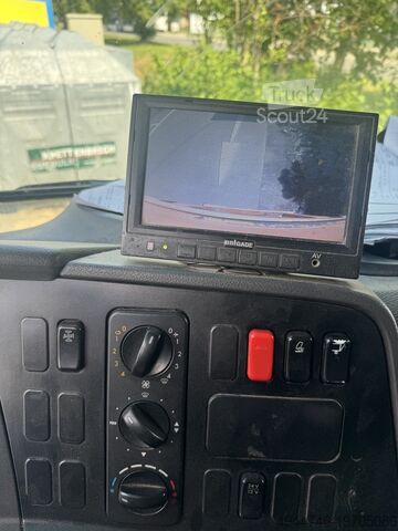 Вантажний автомобіль з кузовом-фургоном Mercedes-Benz Atego