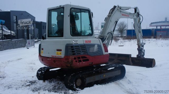 Mini-pelle TAKEUCHI TB250 Minibagger Monoausleger 4.965Kg