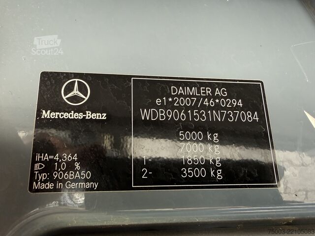 Kamion sa kranom furgon Mercedes-Benz Sprinter 516 Kran Fassi F40
