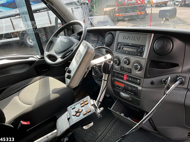 Plug de zăpadă Iveco Daily 70C17 Nido zoutstrooier