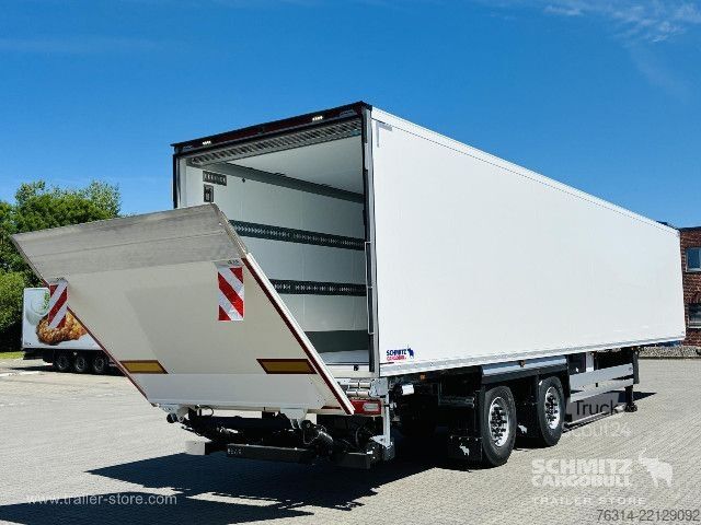 Kylmäkuljetuspuoliperävaunu Schmitz Cargobull Tiefkühler Standard Ladebordwand