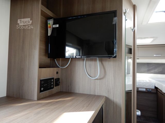 Autorulotă semi-integrată CARADO Edition24 T Ford 338