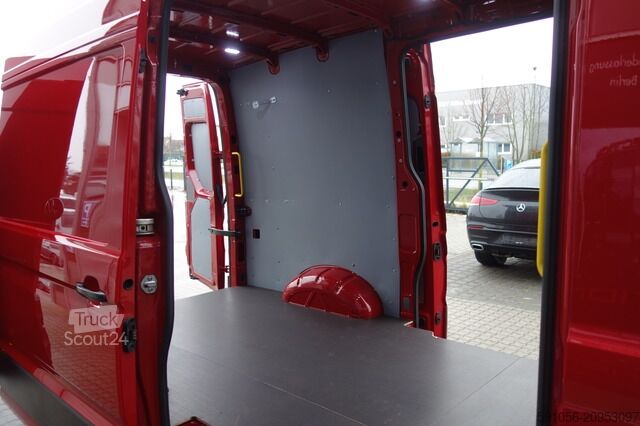 Ploščati dostavnik Volkswagen Crafter 35 Kasten 4Mot L2H2 LED/2sTÜR/STDHZG/KAM