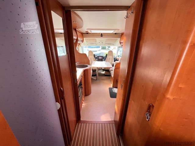 Integriertes Wohnmobil RAPIDO MB 996 HB - Automatik - Fest/Hubbett - Klima -