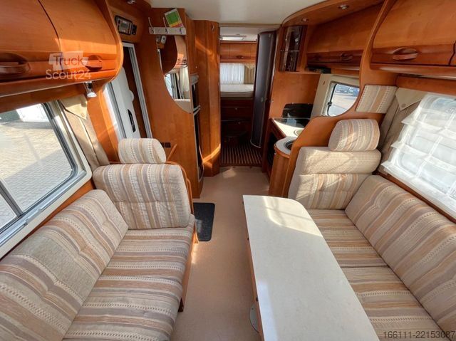 Integriertes Wohnmobil RAPIDO MB 996 HB - Automatik - Fest/Hubbett - Klima -