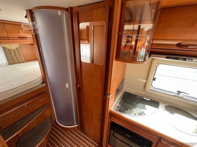 Integriertes Wohnmobil RAPIDO MB 996 HB - Automatik - Fest/Hubbett - Klima -