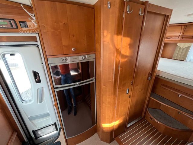 Integriertes Wohnmobil RAPIDO MB 996 HB - Automatik - Fest/Hubbett - Klima -