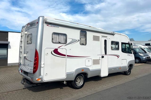 Integriertes Wohnmobil RAPIDO MB 996 HB - Automatik - Fest/Hubbett - Klima -