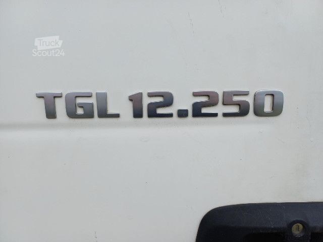Camion à usage spécial  12.250