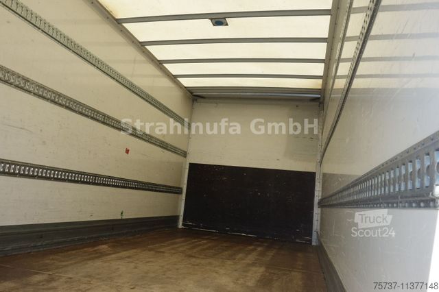 Vrachtwagen met bakwagen MERCEDES-BENZ 818 L Atego Koffer + LBW