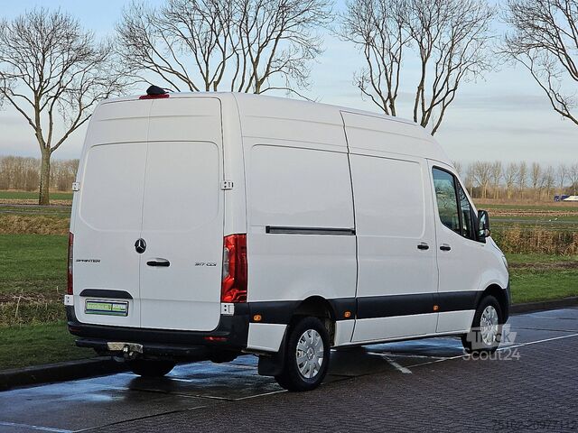 Karavan z visoko streho MERCEDES-BENZ SPRINTER 317 L2H2 LED MBUX10 RWD!