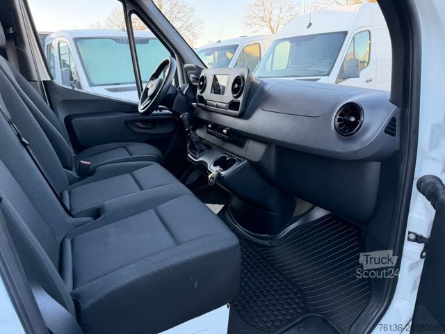 Autoutilitară frigorifică MERCEDES-BENZ Sprinter Klima 2x Schiebetür Lebensmittel L1H1