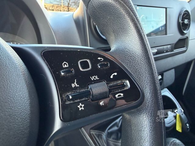 Autoutilitară frigorifică MERCEDES-BENZ Sprinter Klima 2x Schiebetür Lebensmittel L1H1