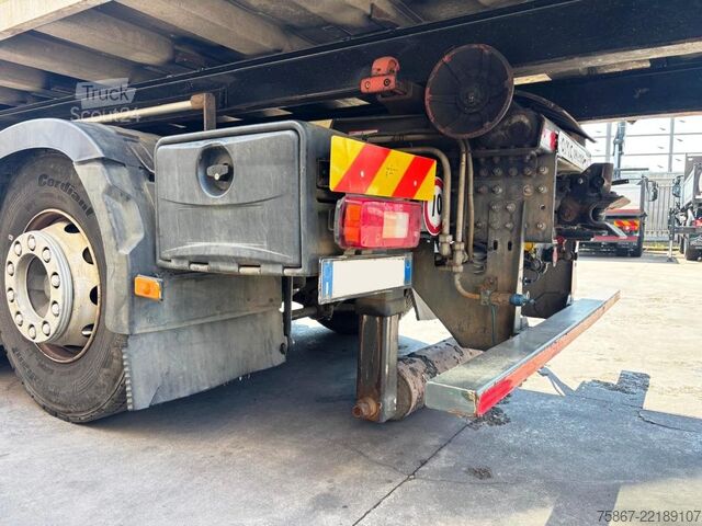 Camion scarrabile Volvo FM 460