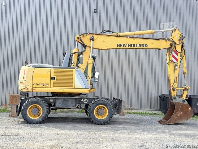 Gumikerekes kotrógép New Holland MH 5.6