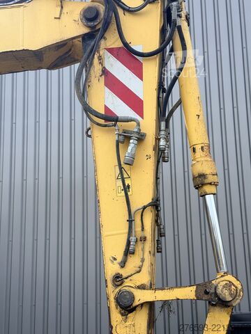 Gumikerekes kotrógép New Holland MH 5.6