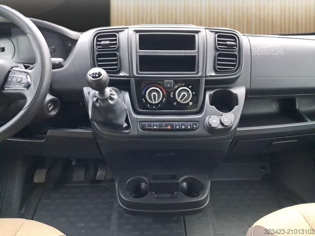 Camper van ROLLER TEAM Livingstone K2 Hubbett,Markise,Tempomat