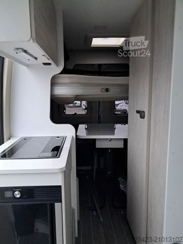 Camper van ROLLER TEAM Livingstone K2 Hubbett,Markise,Tempomat