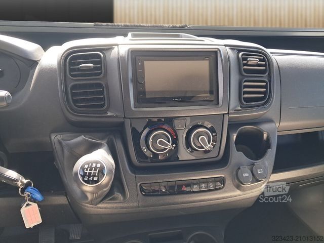 Capucine EURAMOBIL Activa One 690 HB Sat/TV Markise Navi Radträger