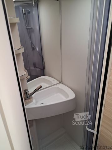 Capucine EURAMOBIL Activa One 690 HB Sat/TV Markise Navi Radträger