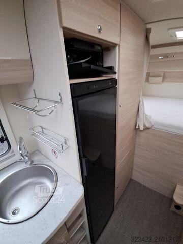 Capucine EURAMOBIL Activa One AO 690 HB Mark/Navi/SAT/TV/Solar/Fahr