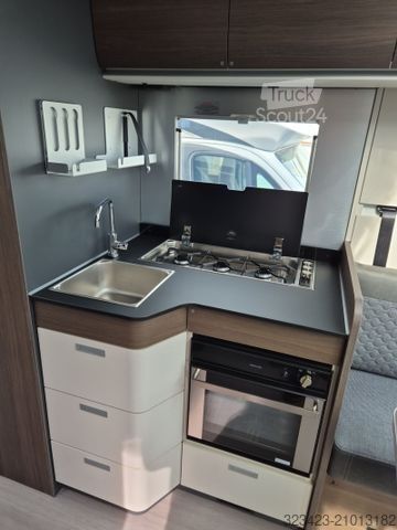 Camping-car semi-intégré ADRIA Coral Supreme 670 DL Klimaauto, LED, Navi, RFK