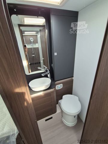 Camping-car semi-intégré ADRIA Coral Supreme 670 DL Klimaauto, LED, Navi, RFK