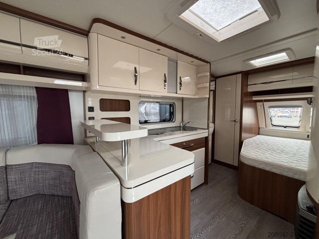Caravane HOBBY Excellent 560 CFe *Top Zustand*1. Hand*
