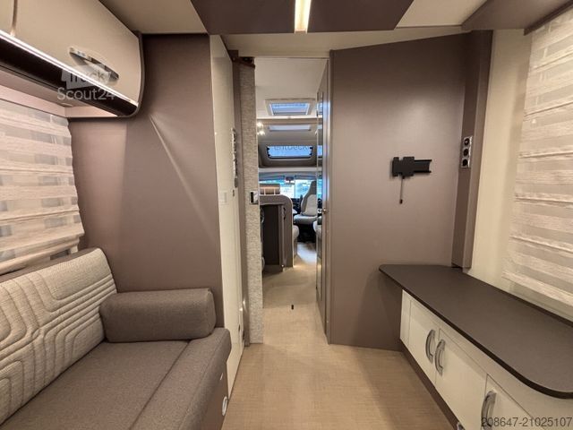 Camping-car semi-intégré BÜRSTNER Lyseo TD 744 *Automatik*Winterpaket*RFK*