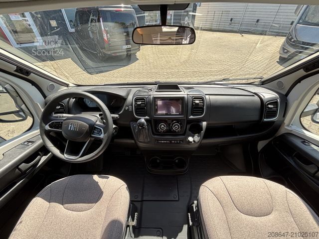 Camping-car semi-intégré BÜRSTNER Lyseo TD 744 *Automatik*Winterpaket*RFK*