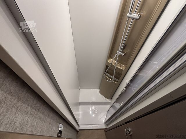 Camping-car semi-intégré BÜRSTNER Lyseo TD 744 *Automatik*Winterpaket*RFK*