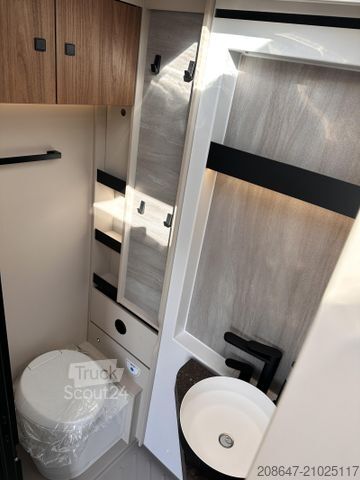 Half-integraal camper BÜRSTNER Signature SFT 7.0 *Lithium 300 Ah*Solar*Markise*