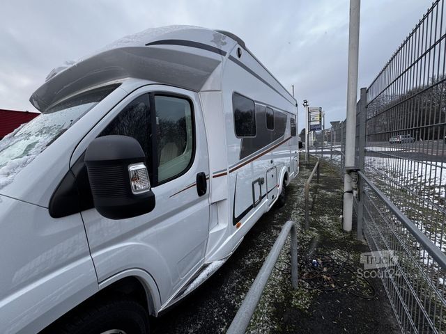 Camping-car semi-intégré BÜRSTNER Lyseo TD 744 *Automatik*Hubbett*4.250 kg*