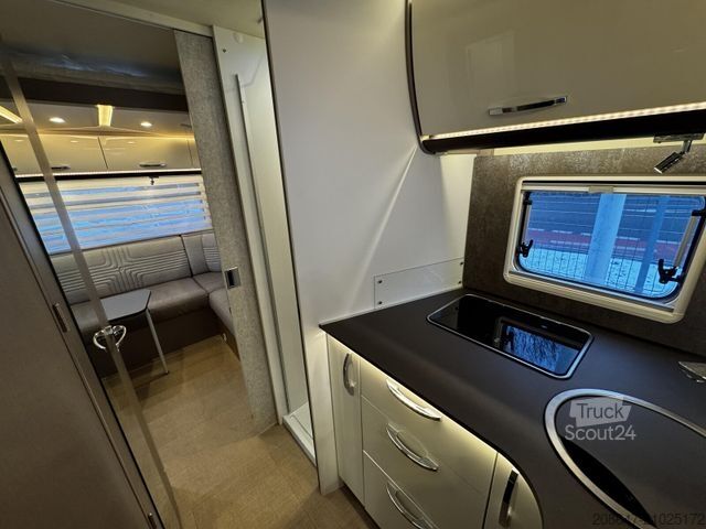 Camping-car semi-intégré BÜRSTNER Lyseo TD 744 *Automatik*Hubbett*4.250 kg*