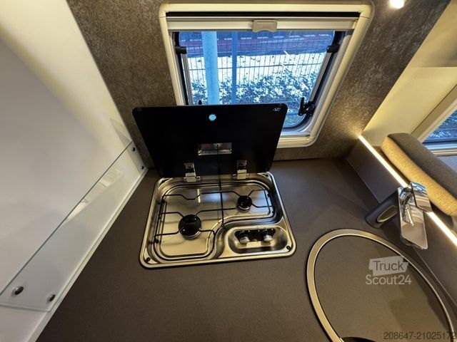 Camping-car semi-intégré BÜRSTNER Lyseo TD 744 *Automatik*Hubbett*4.250 kg*