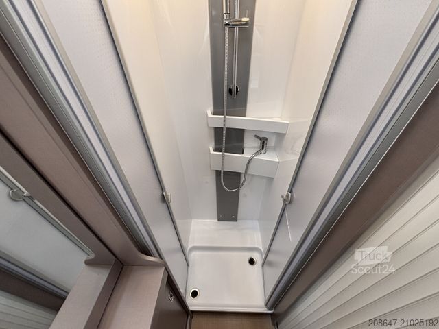 Camping-car semi-intégré BÜRSTNER Lyseo TD 684 G *AuTark*Markise*Navi/RFK*SAT/TV*