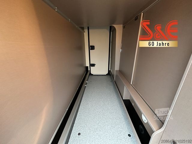 Camping-car semi-intégré BÜRSTNER Lyseo TD 684 G *AuTark*Markise*Navi/RFK*SAT/TV*