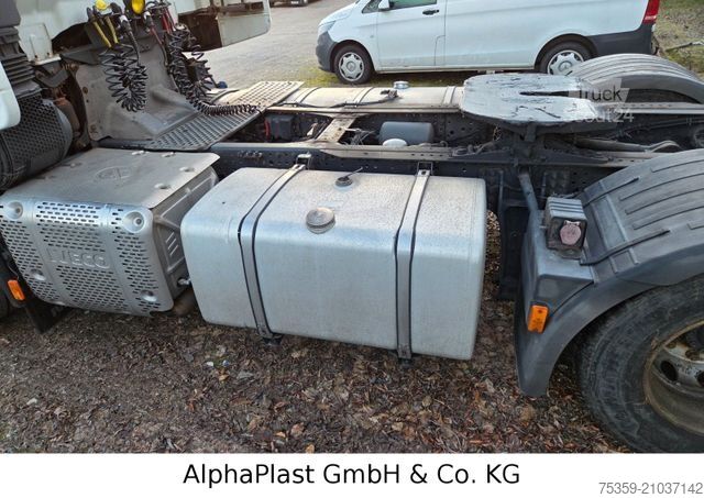 Tracteur routier standard IVECO Stralis Hi Way