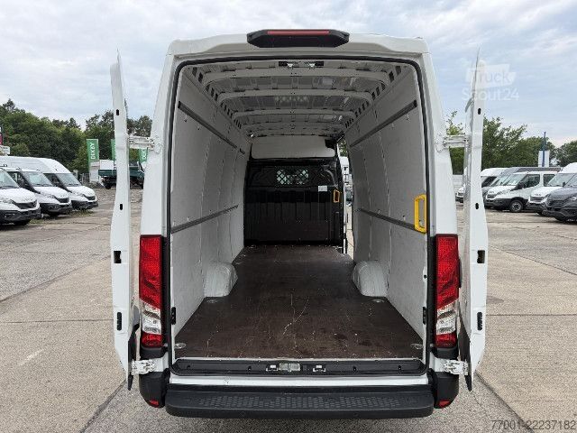 Furgon blaszak IVECO 35S16 V MY24 MAXI