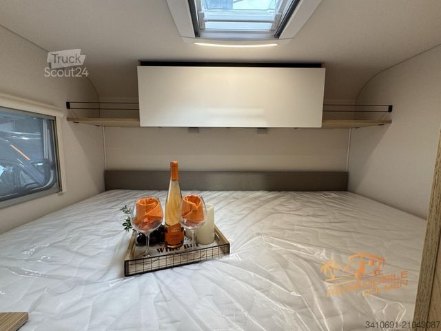 Альковний автокемпер LMC Tourer Alkoven A 690 G 8G Auto Fahrradträger