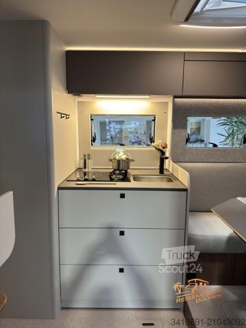 Półzintegrowany kamper LMC Cruiser 750 EF Sicherheits-Paket Automatik RFK