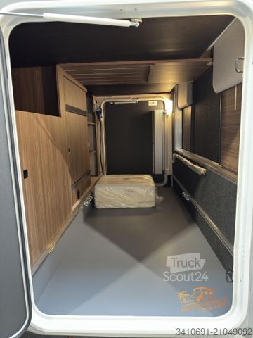 Półzintegrowany kamper LMC Cruiser 750 EF Sicherheits-Paket Automatik RFK
